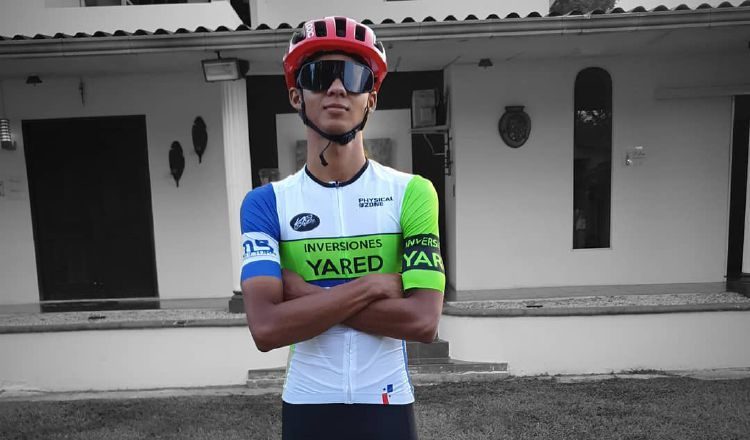 La mamá del ciclista asegura que la ambulancia no estaba equipada para este tipo de accidente. José Vásquez