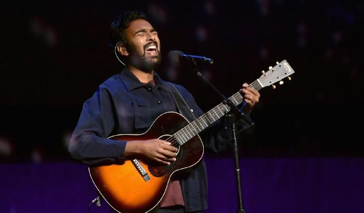 Hipotéticamente, en "Yesterday", ocurrió que solo una persona, Malik, recordaba al Los Beatrles.