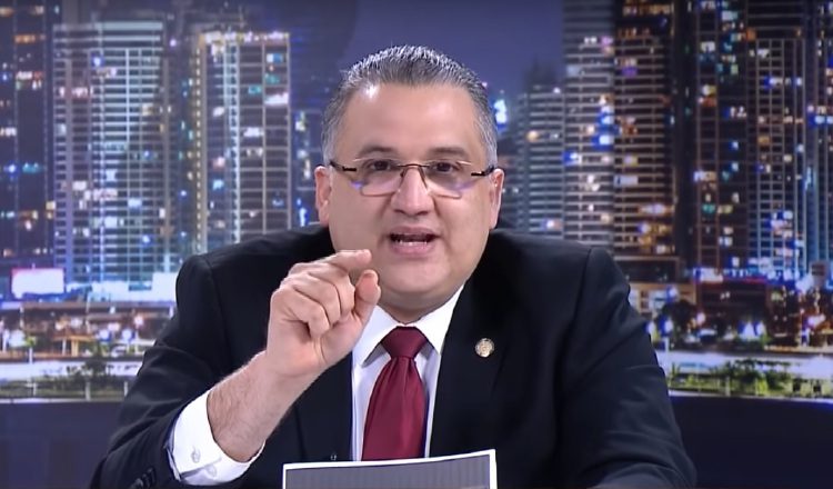 Alfredo Vallarino hizo fuertes señalamientos en contra de la procuradora Kenia Porcell. Foto: Cortesía