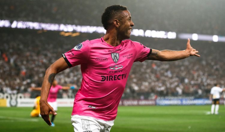 Gabriel "Gaby" Torres festeja con Independiente. EFE
