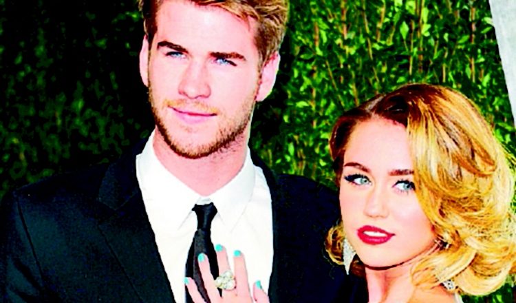 Miley Cyrus utilizó Twitter para hablar de su divorcio.