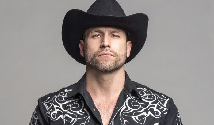 Rafael Amaya encarna a Aurelio Casillas en "El Señor de los Cielos".