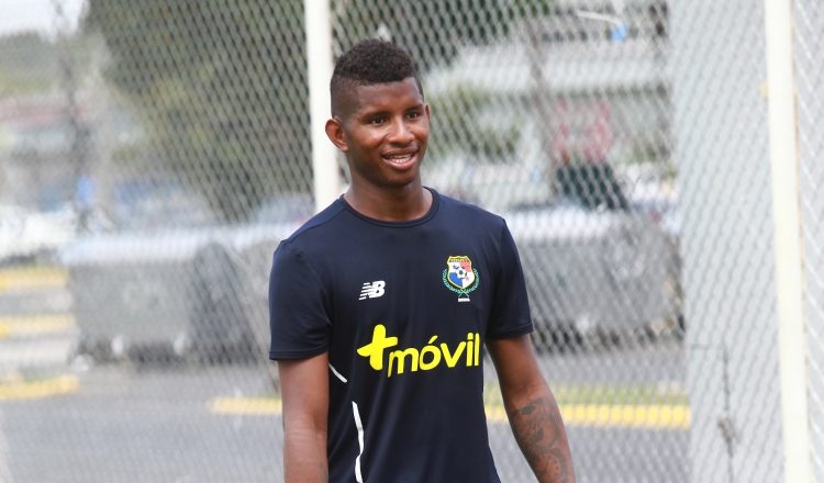 Fidel Escobar juega su primera temporada en España. Foto Cortesía