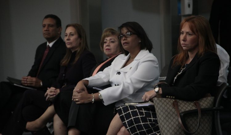 Ana Lucrecia Tovar de Zarak y Zuleyka Moore fueron duramente cuestionadas.