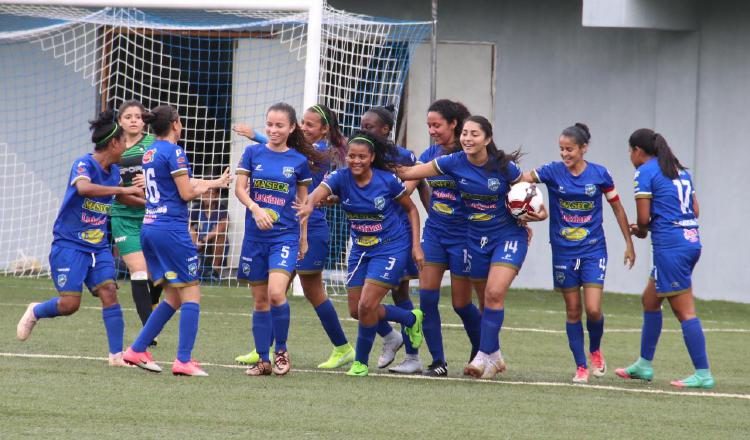 1. Esta fue la quinta versión del cuadrangular de fútbol femenino.
