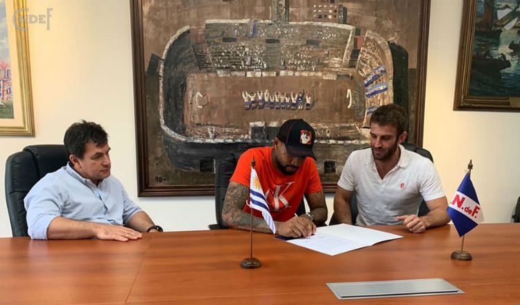 Luis "Manota" Mejía renovó con el Nacional. Foto Cortesía