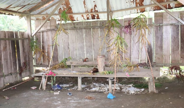 Esta es el local donde operaba la secta "Nueva Luz de Dios" en El Terrón de la comarca Gnäbe Buglé.