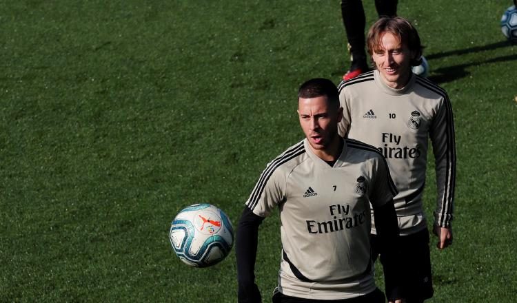 Eden Hazard viene de una lesión.