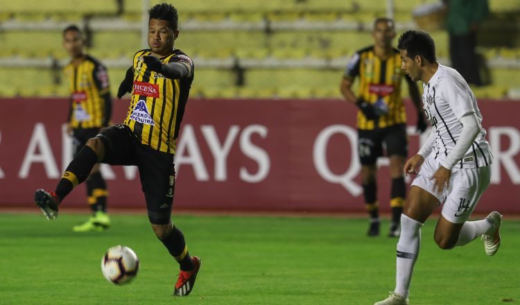 Rolando "Toro" Blackburn ha convertido 4 goles con The Strongets. Foto:AP