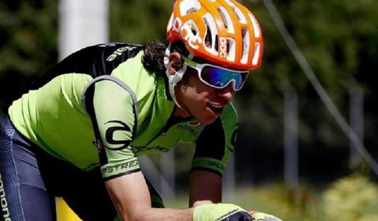 Rigoberto Urán mostró su preocupación por la "crisis económica" que puede azotar la disciplina debido a la pandemia.  EFE