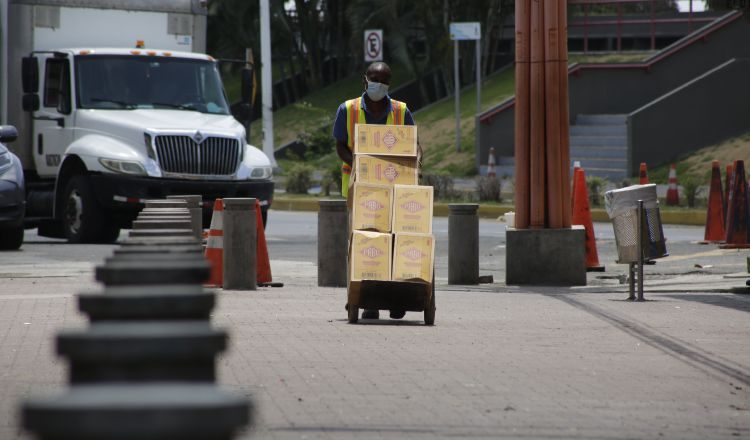El parón económico en los principales socios comerciales de la región llevarán a "la peor contracción de la actividad económica. EFE