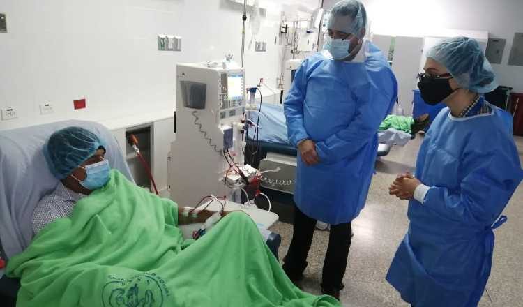 Los familiares del paciente aseguraron que al no aparecer como hospitalizado, al señor Vega no se le dio alimentación un día.