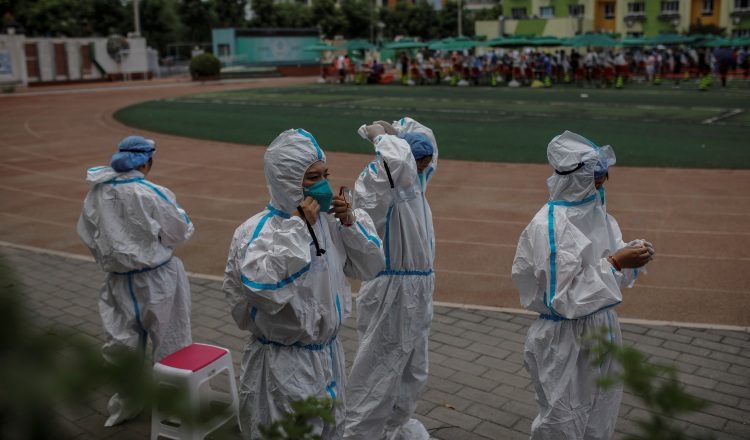 En los últimos cinco días se acumularon un millón de nuevos casos. EFE