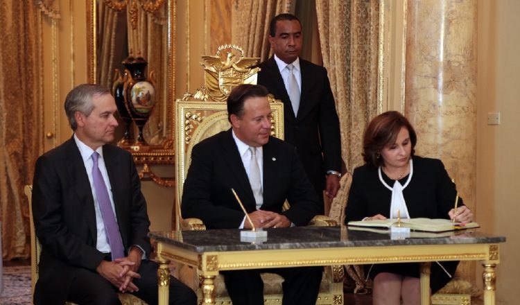 Los Varelaleaks evidenciaron la intromisión de Juan Carlos Varela en el Ministerio Público y su inusual cercanía con la procuradora Kenia Porcell.