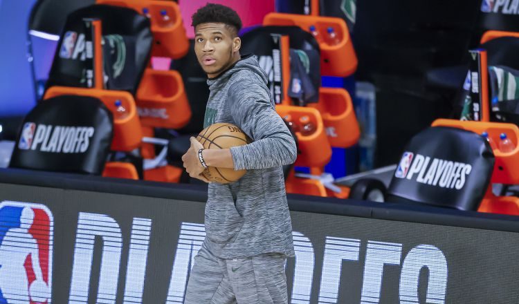 El ala-pívot griego Giannis Antetokounmpo. Foto: EFE