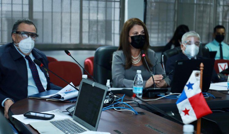 Magistrado Luis Ramón Fábrega en la Asamblea. 