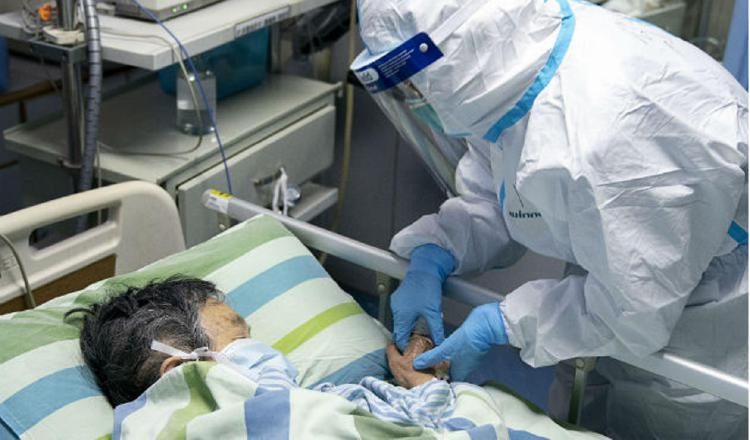 Las situaciones en las salas de hospitalización y de UCI son muy difíciles paa el personal de salud.