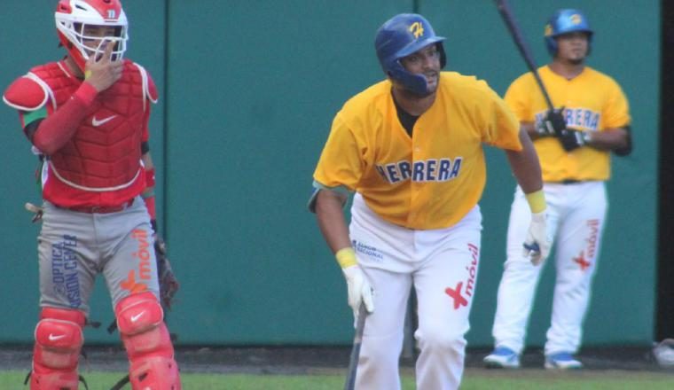 Manuel Rodríguez Rodríguez, pego dos jonrones. Foto: Fedebeis