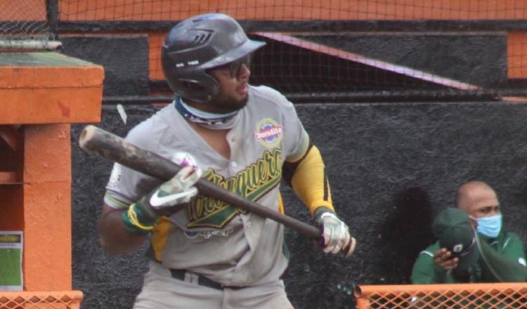 El bocatoreño Edward Toló fue el campéon bate.  Foto:EFE