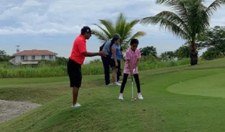 Infantes en el golf Kiwanis. Foto:Cortesía