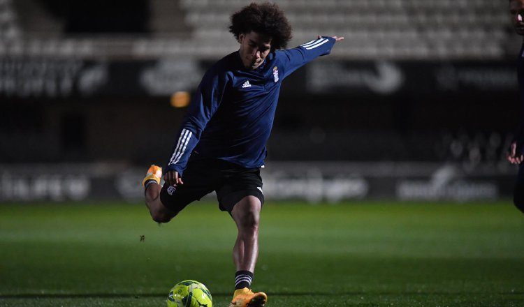 Adalberto 'Coco' Carrasquilla en el primer entrenamiento del año con el Cartagena. Foto.@FCCartagena_efs