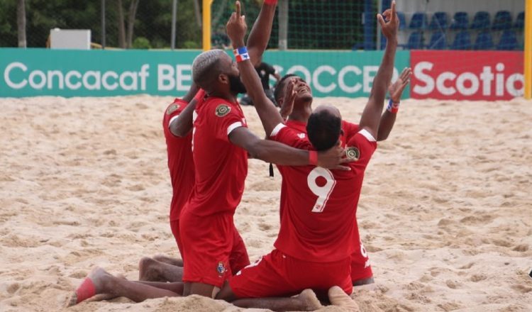 Jugadores de la selección de fútbol playa de Panamá. Foto:Fepafut