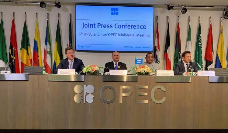 El petróleo intermedio de Texas se ubica en 68 dólares. EFE
