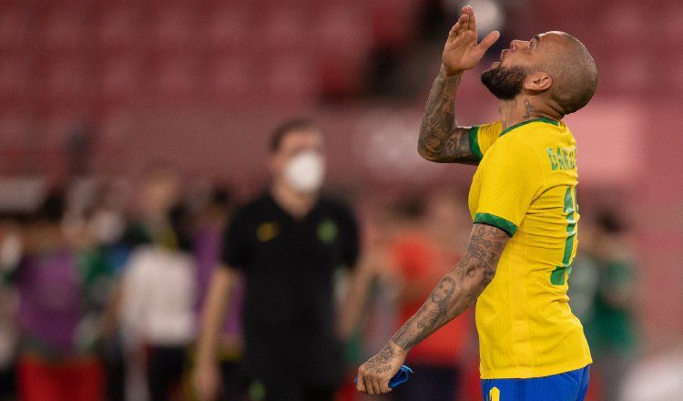 Dani Alves es el capitán de Brasil. Foto:@CBF_Futebol