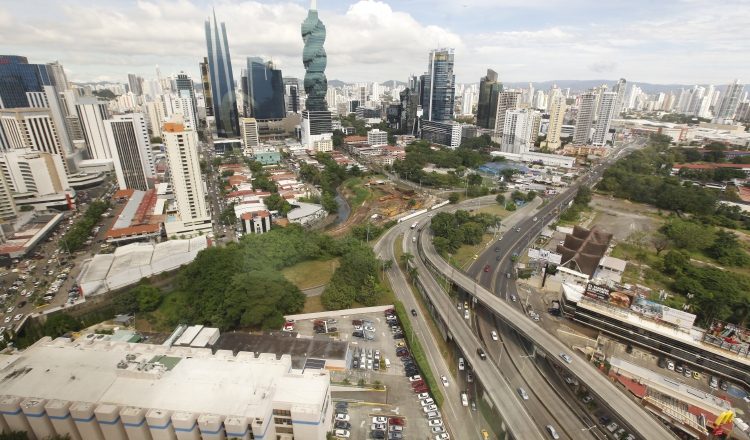 la deuda como porcentaje del PIB se ubica en 69%, una cifra demasiado alta como para ignorarla. Archivo