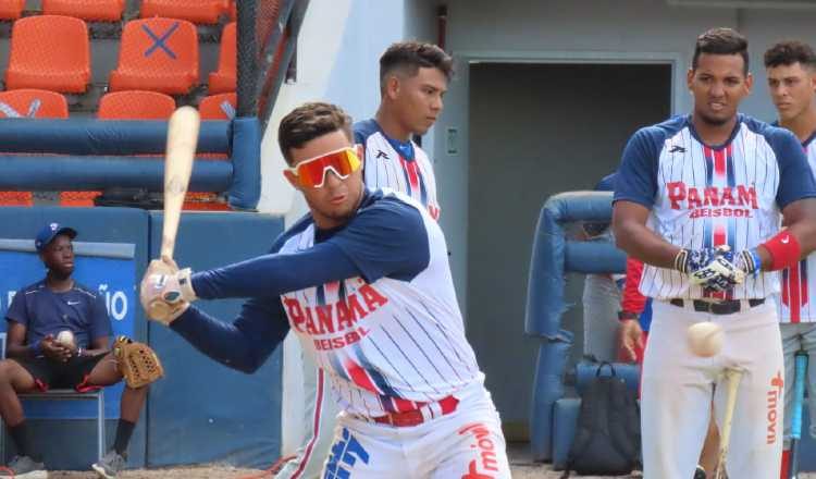 La Sub-23 entrena en el estadio 'Flaco Bala' Hernández. Foto:@Fedebeis