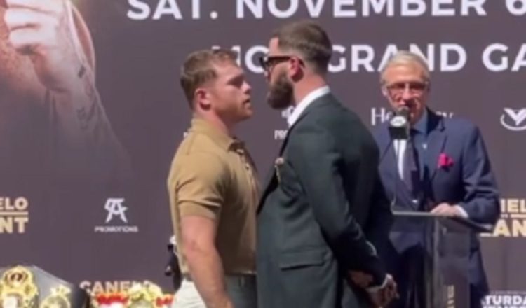 Saúl 'Canelo' Álvarez y  Caleb Plant Foto:EFE