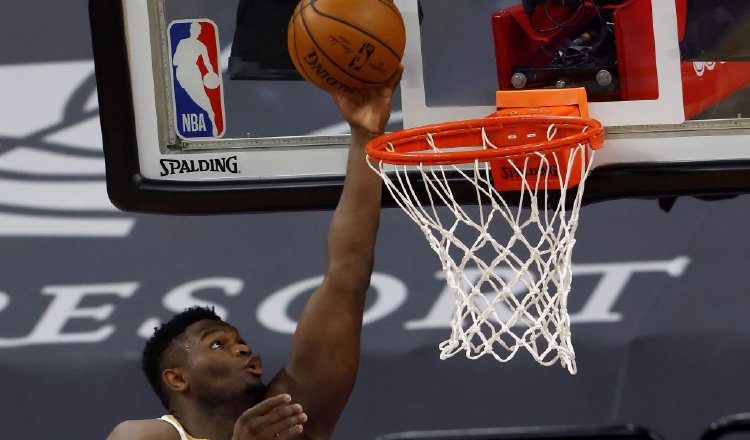 NBA con pretemporada en Emiratos Árabes Unidos. Foto:EFE