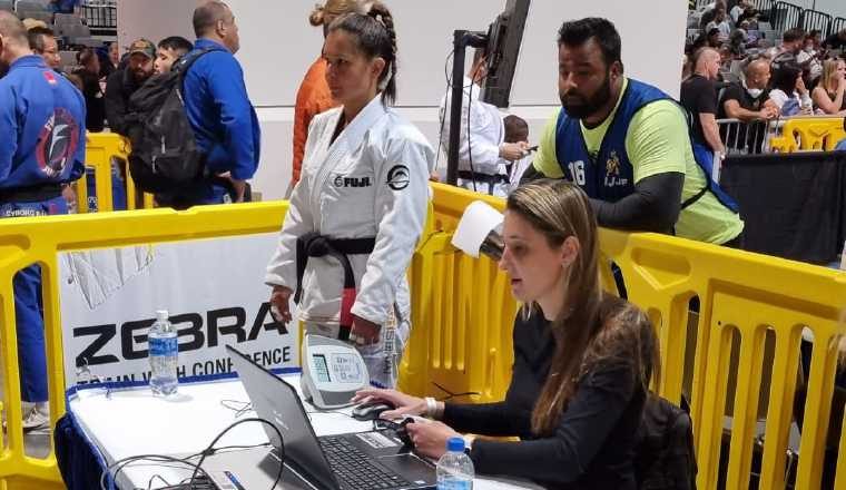 Jennisin Rosanía durante el pesaje. Foto: Cortesía