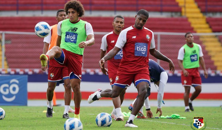 Adalberto Carrasquilla (izq.) y Armando Cooper Foto: Fepafut