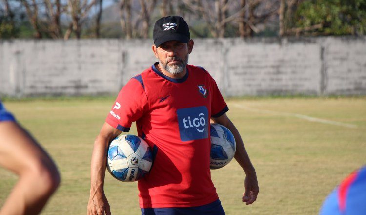 Mike Stump, técnico de la Sub-17 de Panamá. Foto: Fepafut