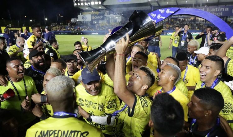CAI de La Chorrera es el actual tricampeón del fútbol panameño. Foto.EFE