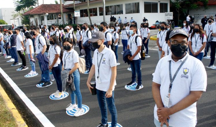 Estudiantes de la Academia Bilingüe Panamá para el Futuro.  Cortesía