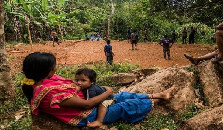El 77 % de los niños, niñas y adolescentes sin registro en el país son indígenas. Archivo