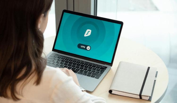 Especialistas alerta acerca del creciente riesgo que enfrentan los datos personales. Pexels