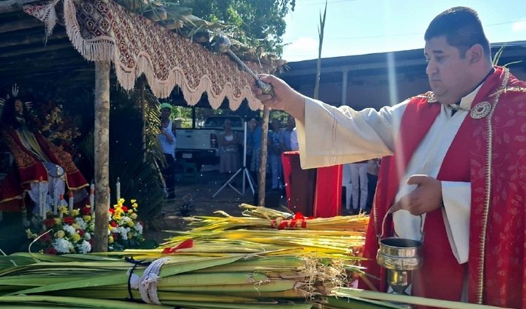 Las celebraciones de Semana Santa en Azuero no solo tienen un significado religioso, sino que impactan en la economía local. FOTOS/THAYS DOMÍNGUEZ