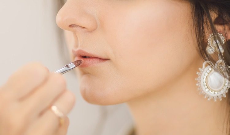 El 'lip blushing' es una forma de maquillaje semipermanente. Foto: Pixabay