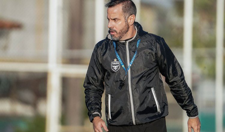 Enrique 'Kike' García, técnico del Tauro. Foto: Archivo