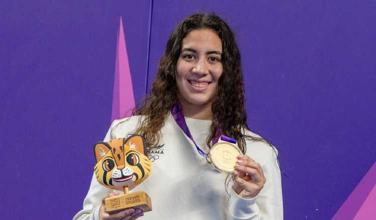 Emily Santos conquistó medalla de oro y plata en la natación. Foto: COP