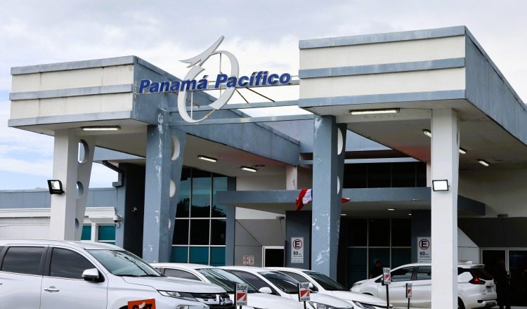 La mayoría de las empresas instaladas en la zona pertenecen al sector logístico, marítimo y aviación.  Cortesía 