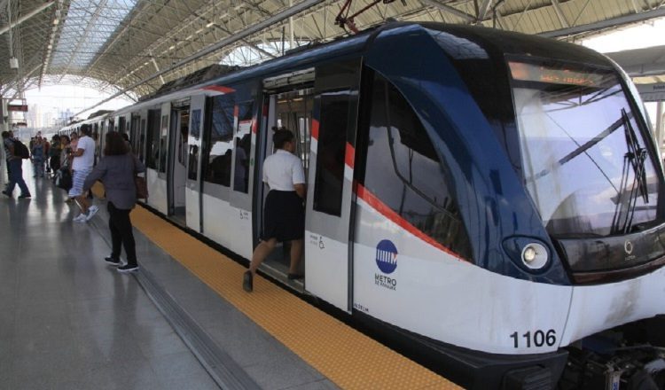 El metro se comprende de estaciones subterráneas y aéreas.  Archivo