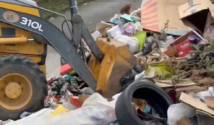 En el primer día de operativo, el administrador de la AAUD reconoció que el trabajo de recolección fue más grande de lo esperado. Cortesía