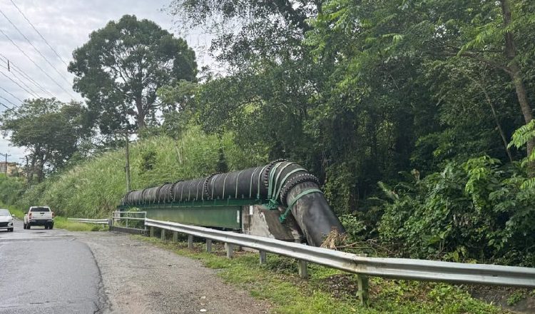 Tuberías del anillo, las cuales se ubican al lado de carreteras.  Archivo