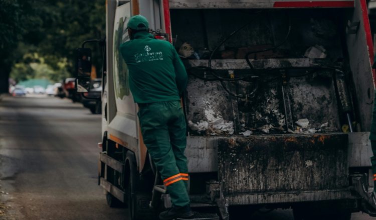 Desde este lunes, la Autoridad de Aseo entra a San Miguelito a recoger la basura con la difícil misión de no descuidar la ciudad capital. Foto ilustrativa