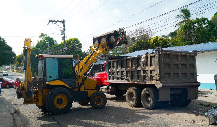 La Autoridad de Aseo se está encargando de la recolección de la basura en el distrito de San Miguelito desde el lunes. Cortesía