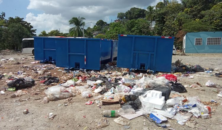Se han colocado tanques de basura para evitar que se formen los pataconcitos. Archivo